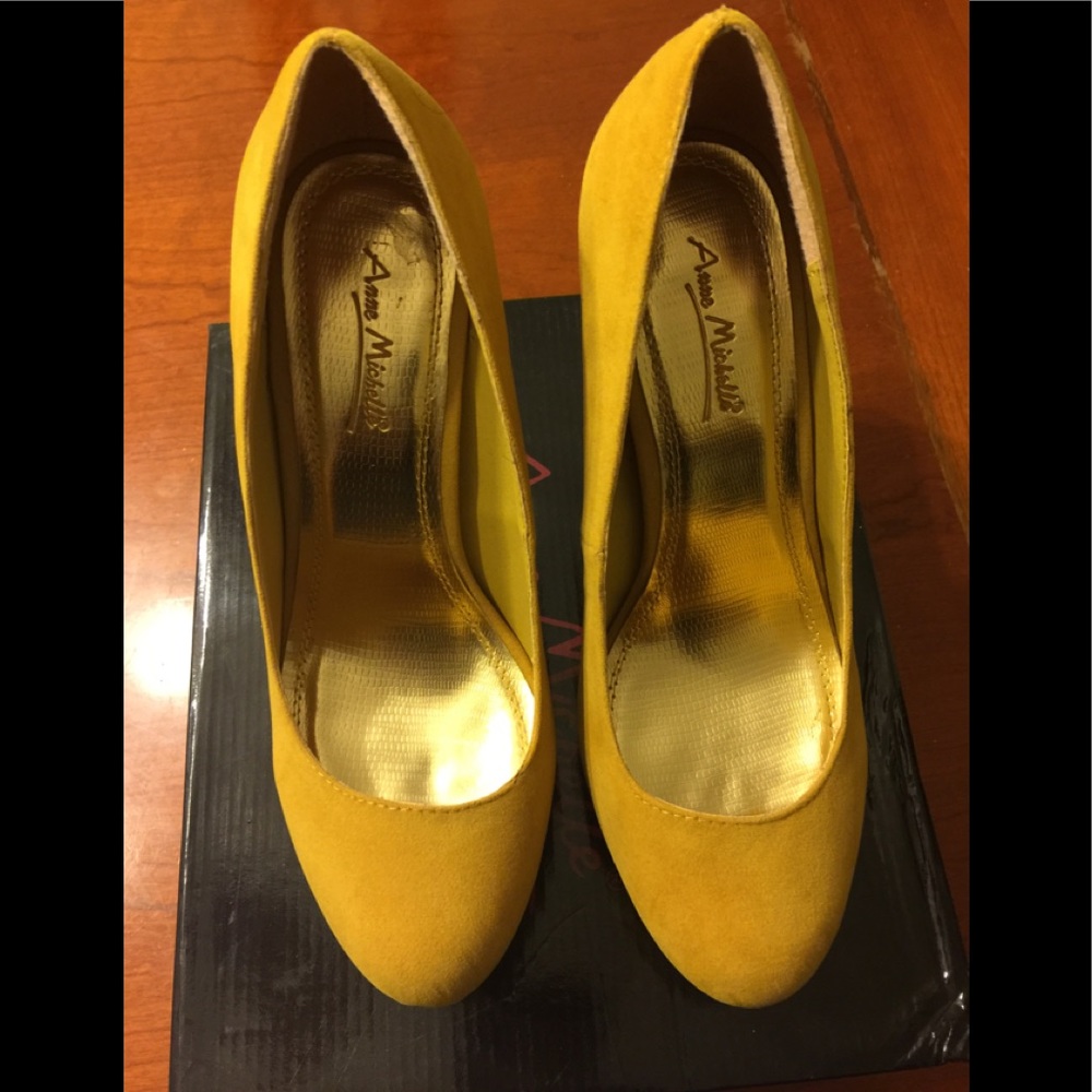 High heeled shoes.